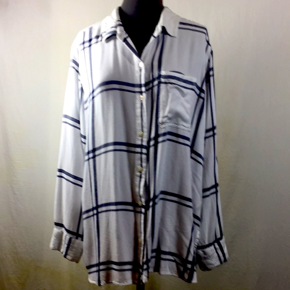 Old Navy Button Front Back Pleat Comfortable Top